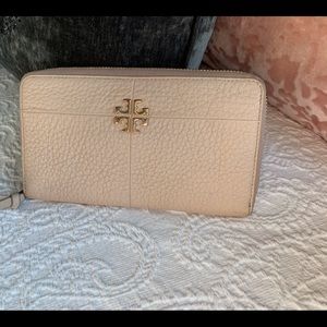 Tory Burch wallet